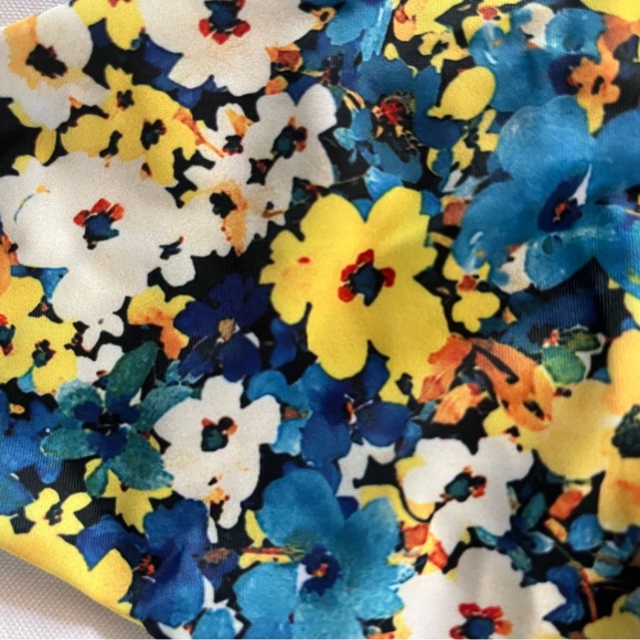 SHEIN Floral Bathing Suit - Picture 9 of 9